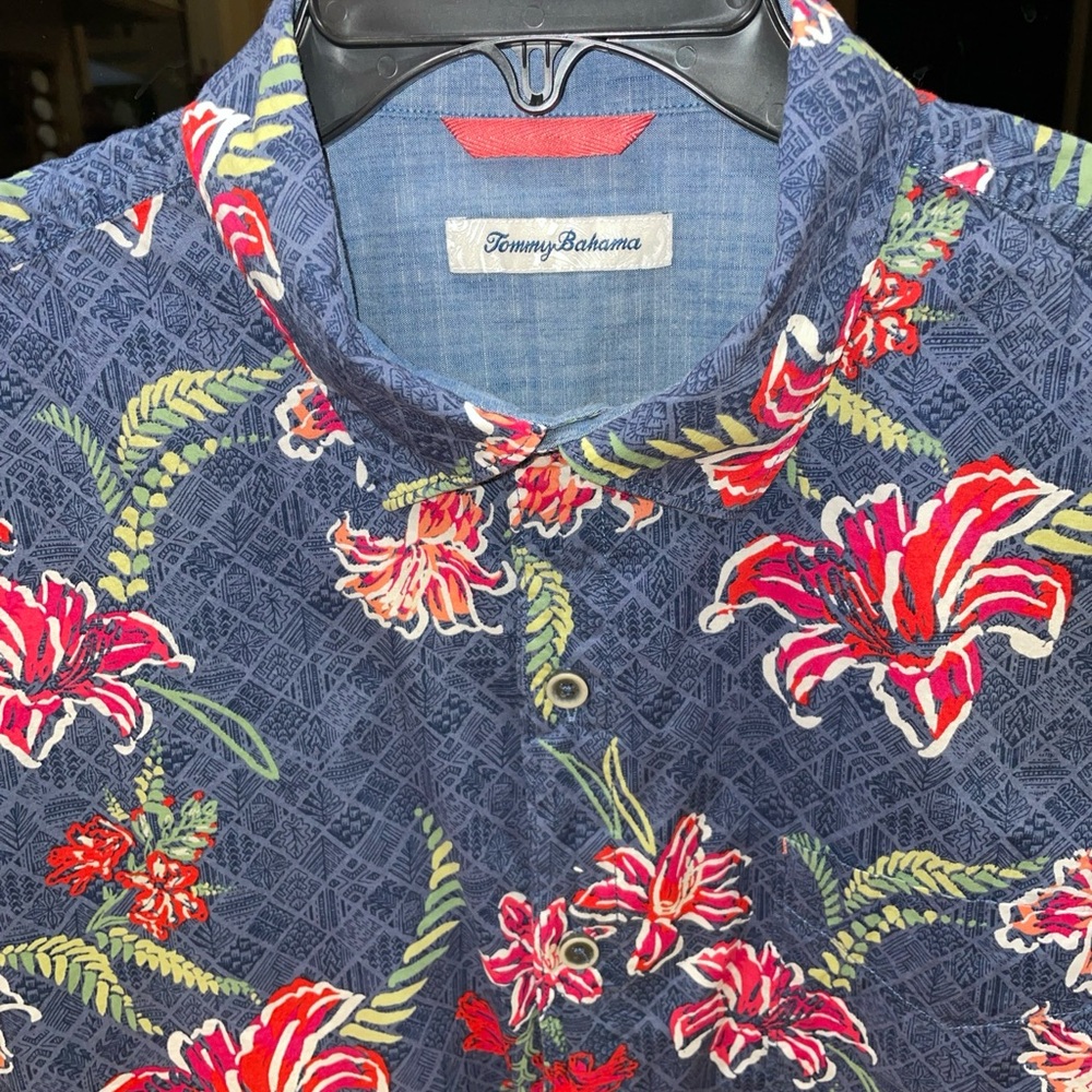 Tommy Bahama Men’s L Tropical  Shirt Button Down Short Sleeve